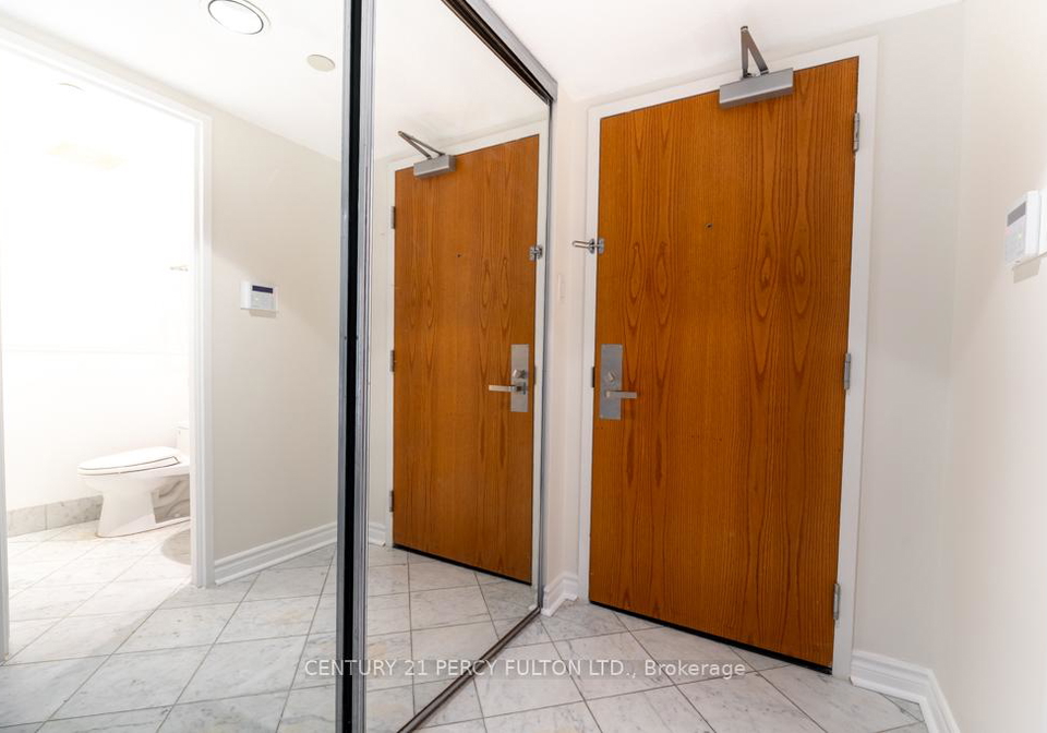 38-elm-street-toronto-ontario-c12947934