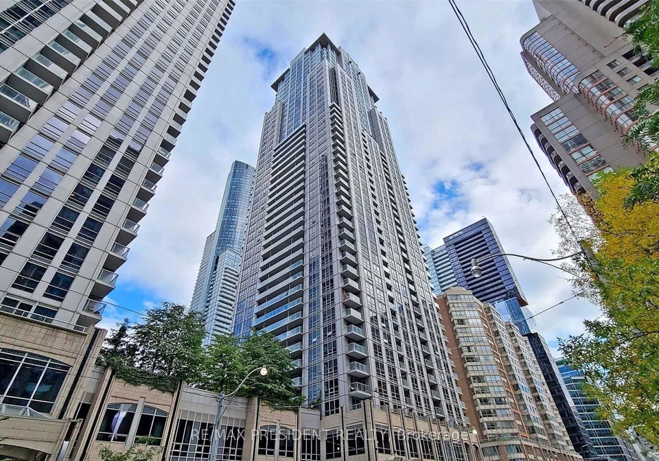 761-bay-street-toronto-ontario-c12948080