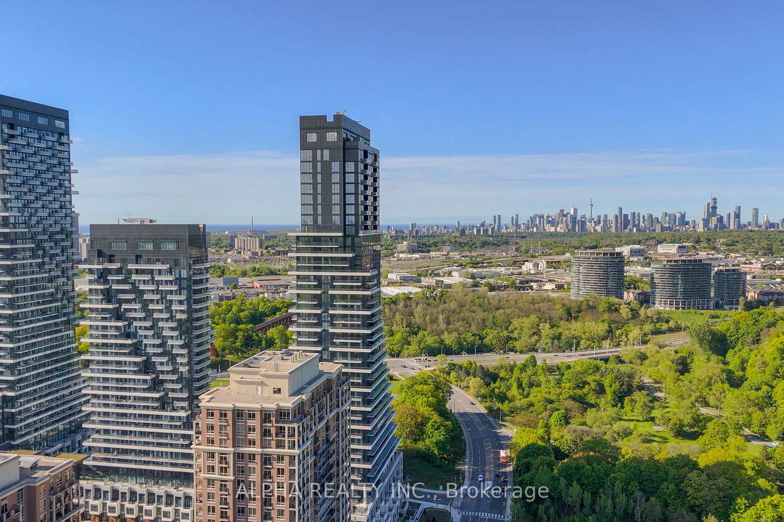 10-inn-on-the-park-drive-north-york-ontario-c12948190