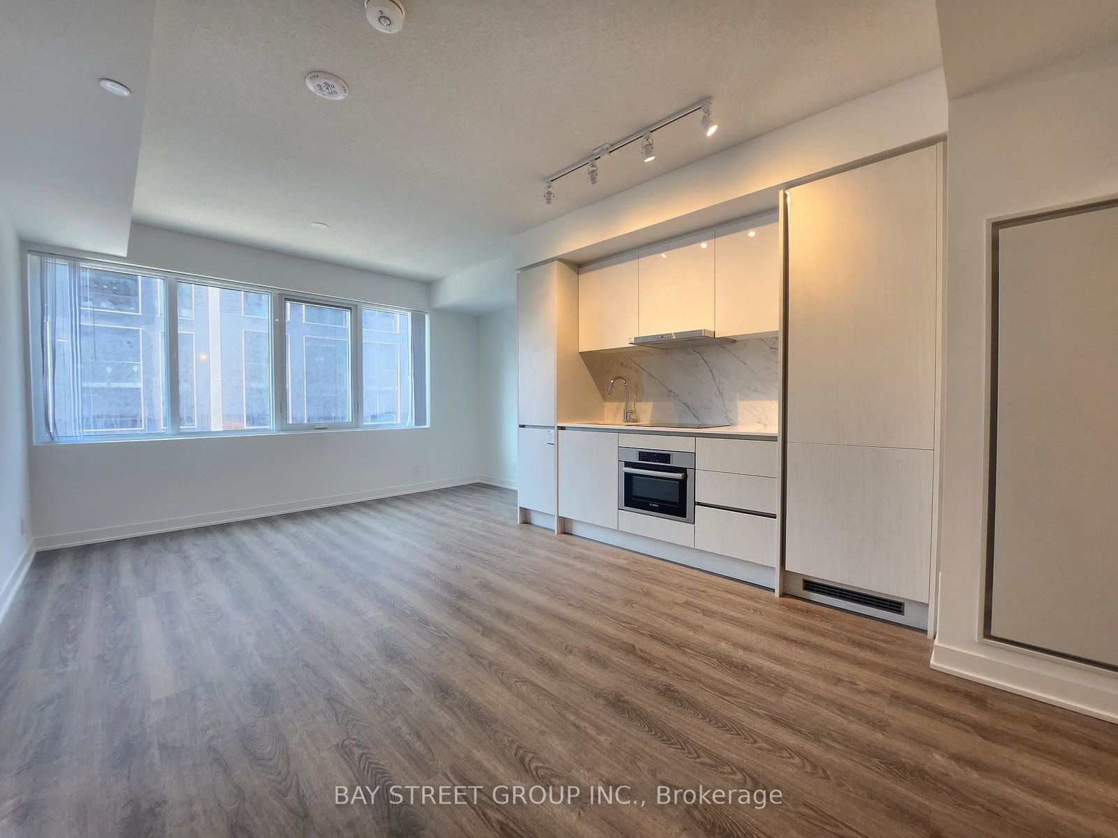180-front-street-e-toronto-ontario-c12948290