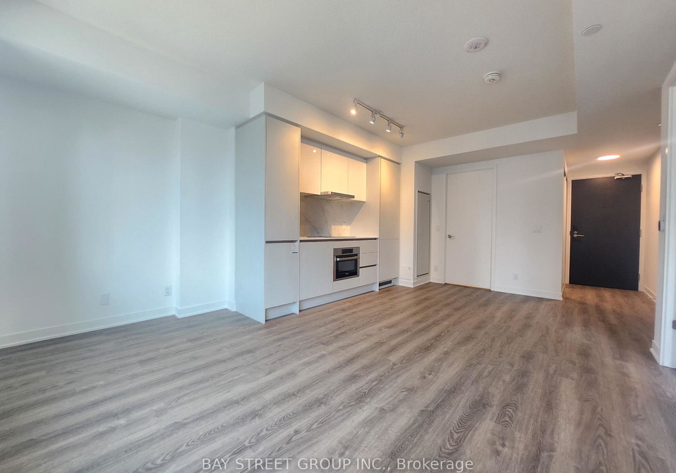 180-front-street-e-toronto-ontario-c12948290