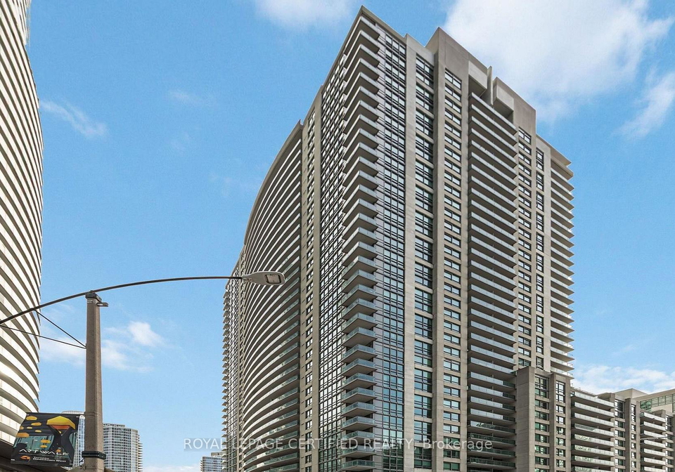19-grand-trunk-crescent-toronto-ontario-c12948324