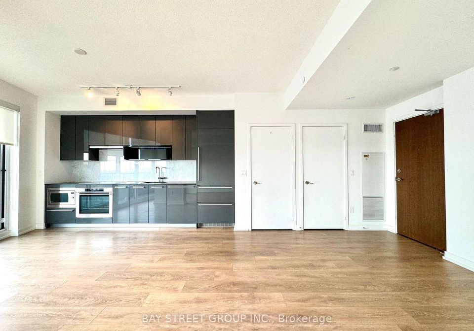 117-mcmahon-drive-north-york-ontario-c12948442