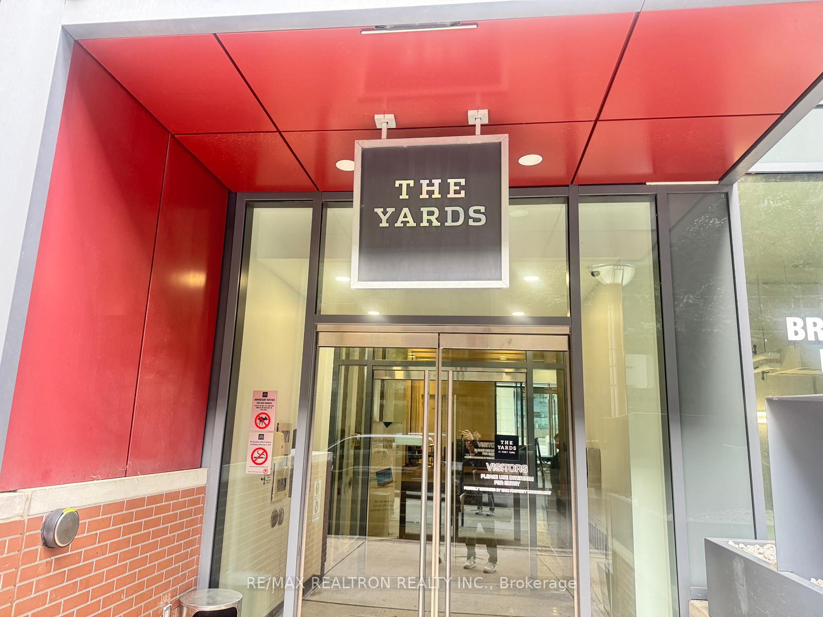 20-bruyeres-mews-toronto-ontario-c12948548