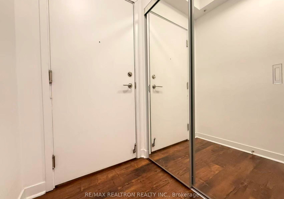 295-adelaide-street-w-toronto-ontario-c12948564