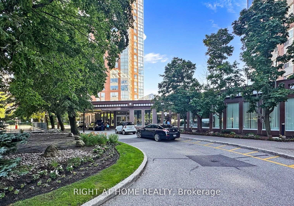 7-concorde-place-north-york-ontario-c12948674