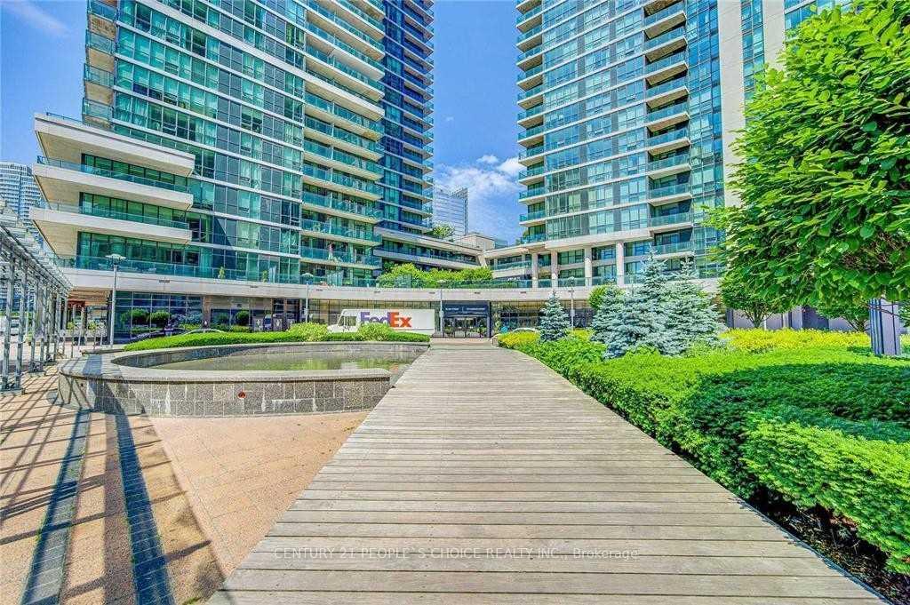 33-bay-street-toronto-ontario-c12948698