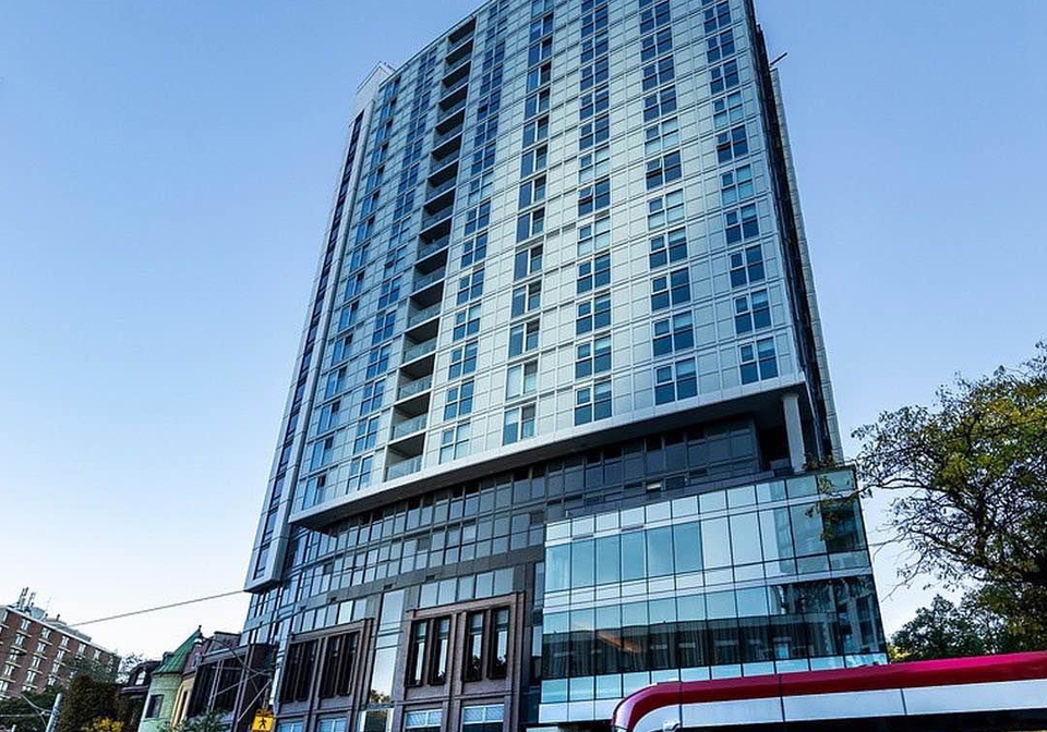 219-dundas-street-e-toronto-ontario-c12948780