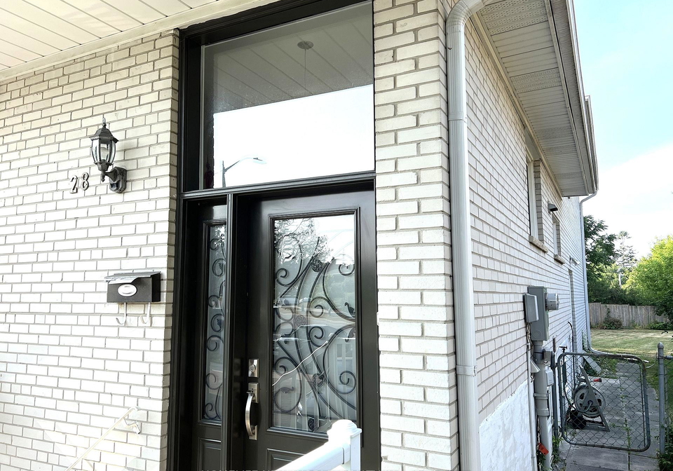 28-greyhound-drive-north-york-ontario-c12948814
