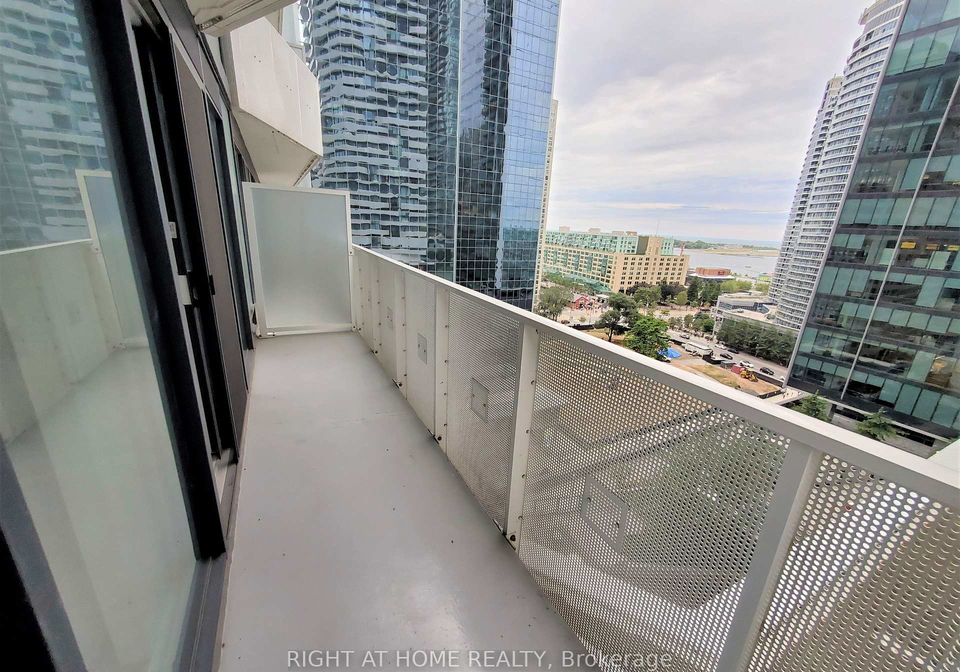 88-harbour-street-toronto-ontario-c12948908