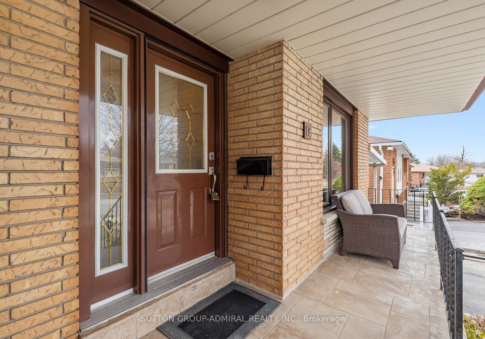 19-mentor-boulevard-north-york-ontario-c12949414