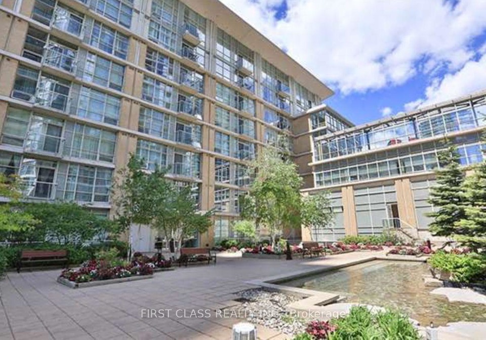 9-spadina-avenue-toronto-ontario-c12949646