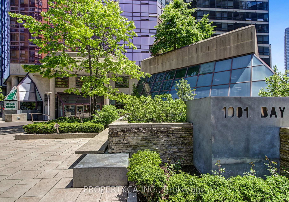1001-bay-street-toronto-ontario-c12950004