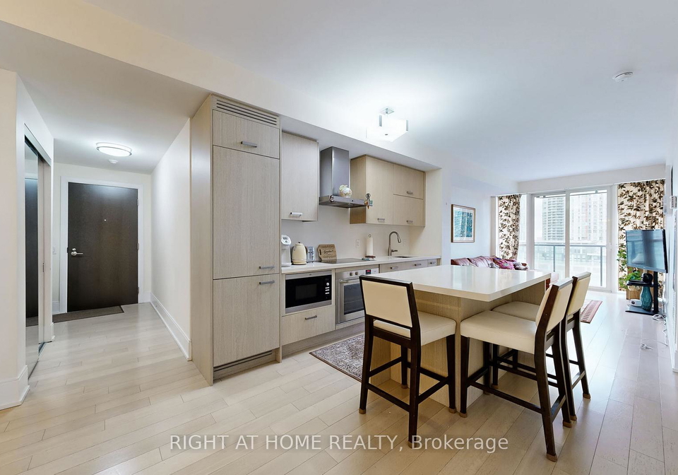 560-front-street-w-toronto-ontario-c12950104