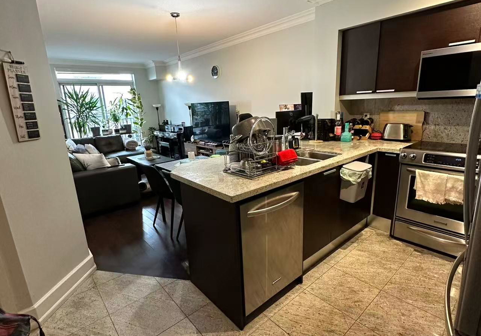 650-sheppard-avenue-e-north-york-ontario-c12950242