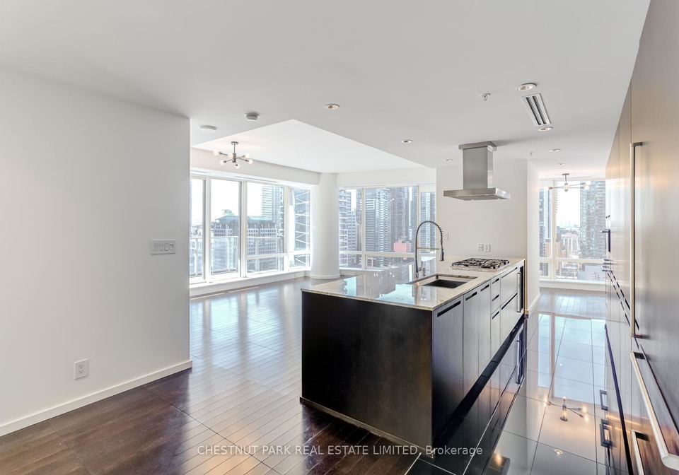 180-university-avenue-toronto-ontario-c12950378