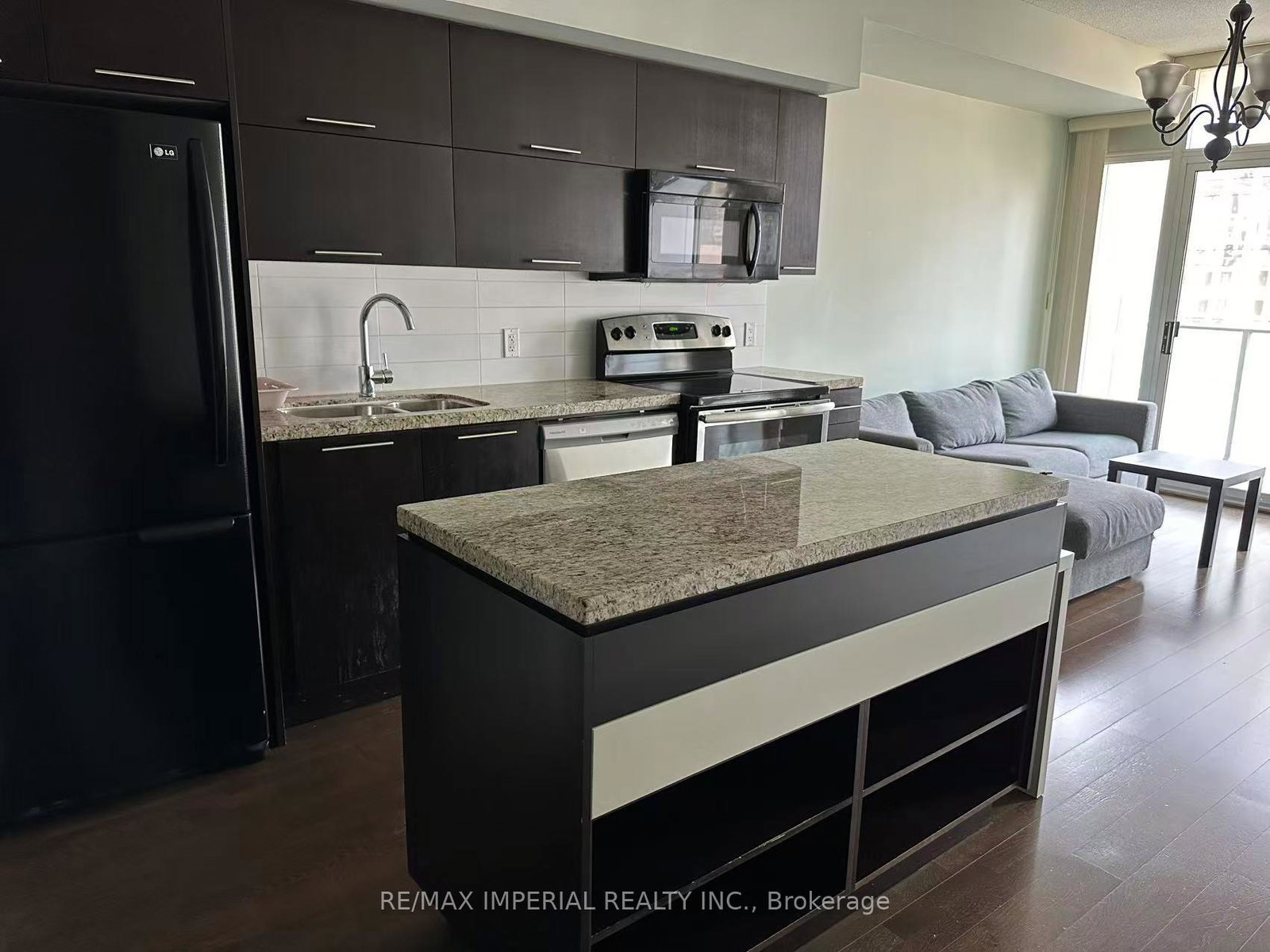 21-nelson-street-toronto-ontario-c12950406