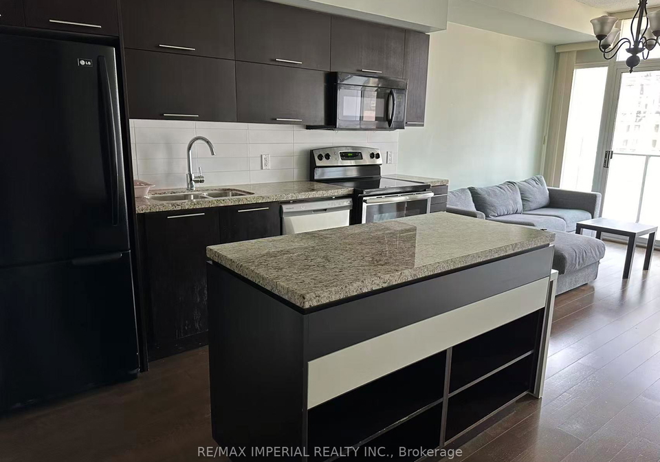 21-nelson-street-toronto-ontario-c12950406
