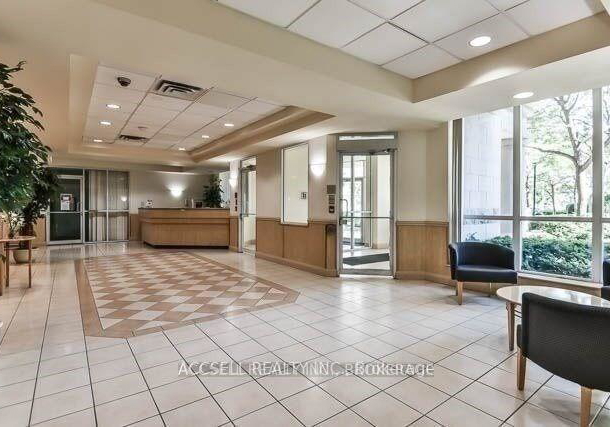 650-lawrence-avenue-w-toronto-ontario-c12950852