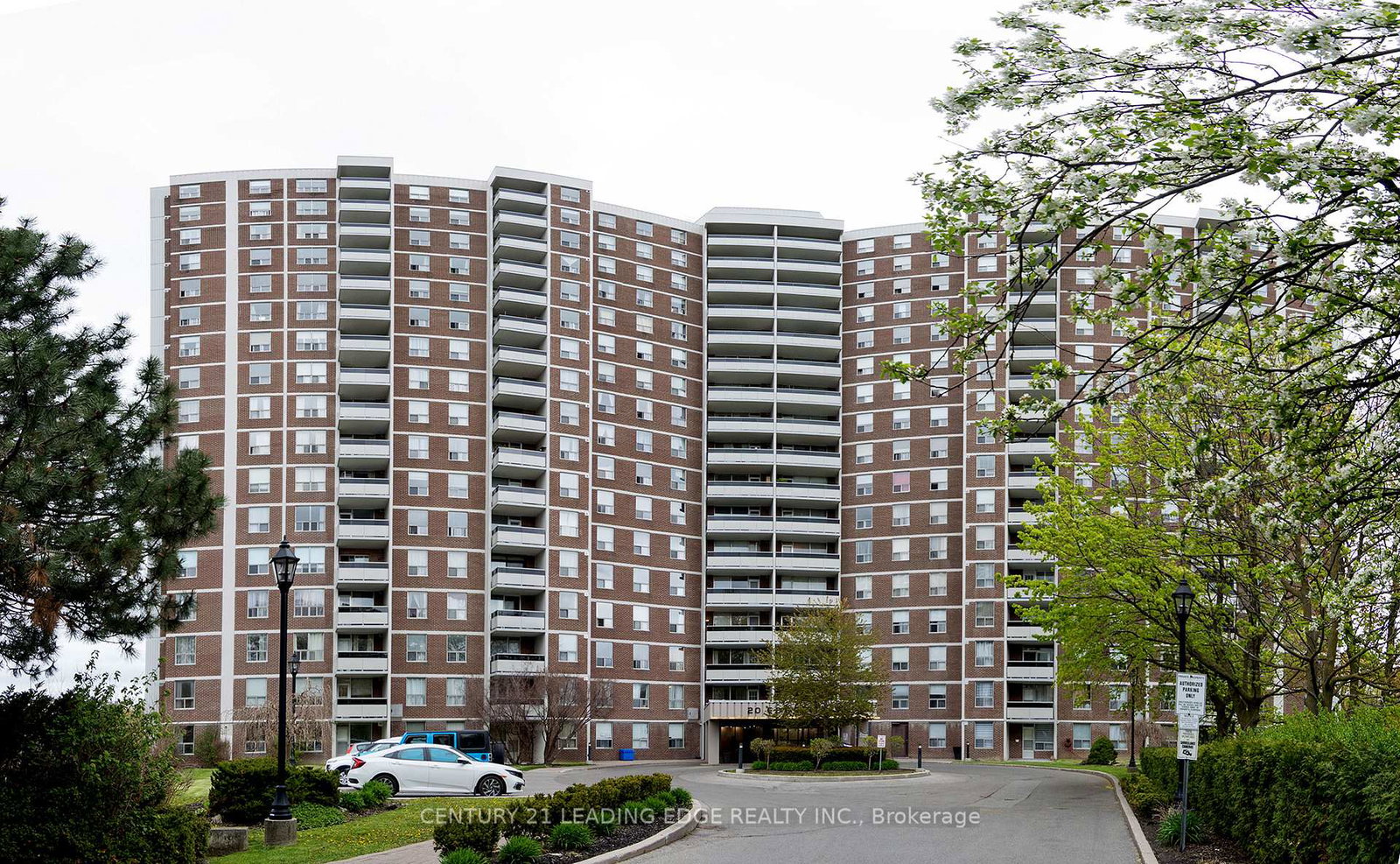 20-edgecliff-golfway-east-york-ontario-c12950872