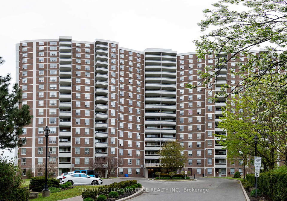 20-edgecliff-golfway-east-york-ontario-c12950872