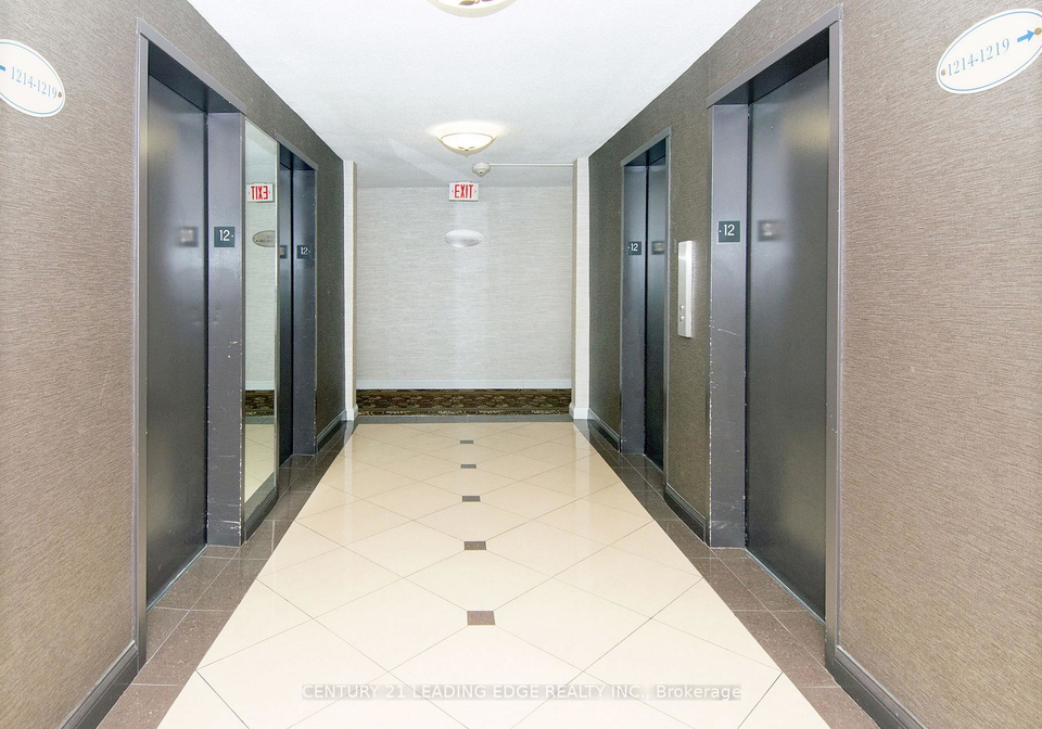 20-edgecliff-golfway-east-york-ontario-c12950872