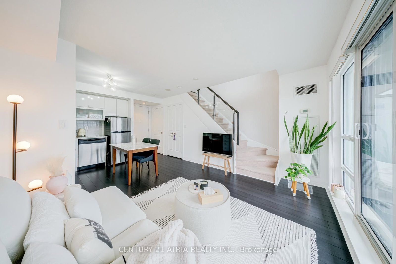 2015-sheppard-avenue-e-north-york-ontario-c12951030