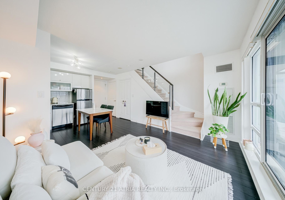 2015-sheppard-avenue-e-north-york-ontario-c12951030