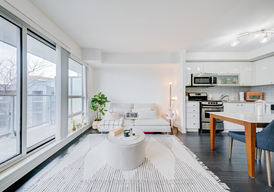 2015-sheppard-avenue-e-north-york-ontario-c12951030