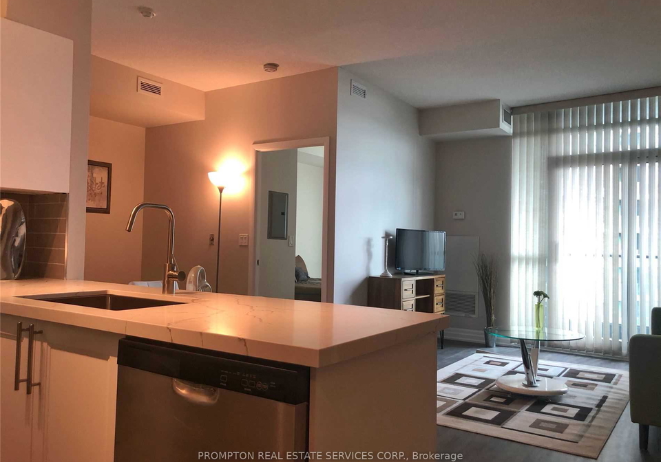 231-fort-york-boulevard-toronto-ontario-c12951182
