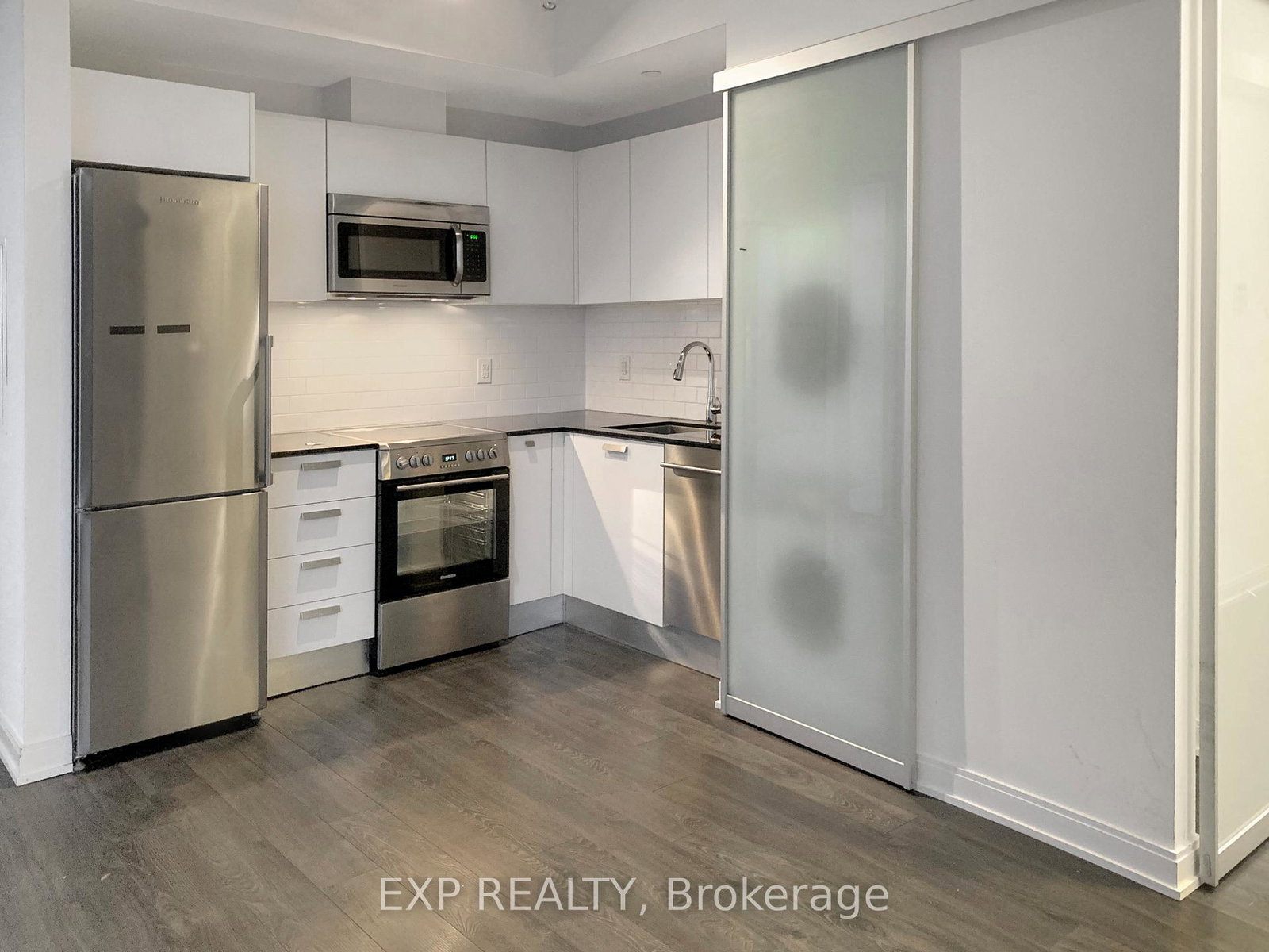 42-charles-street-e-toronto-ontario-c12951194