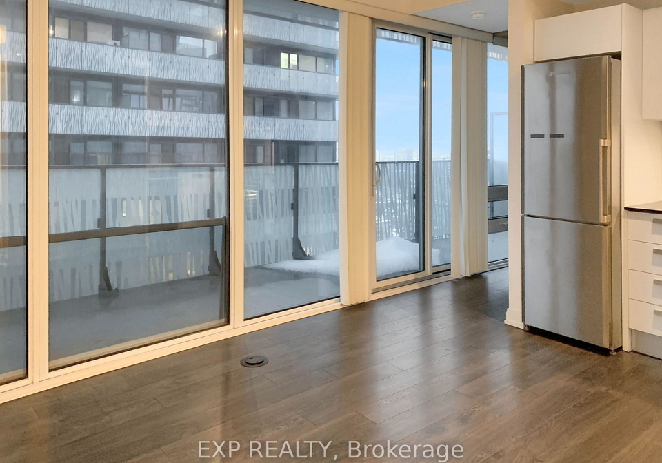 42-charles-street-e-toronto-ontario-c12951194