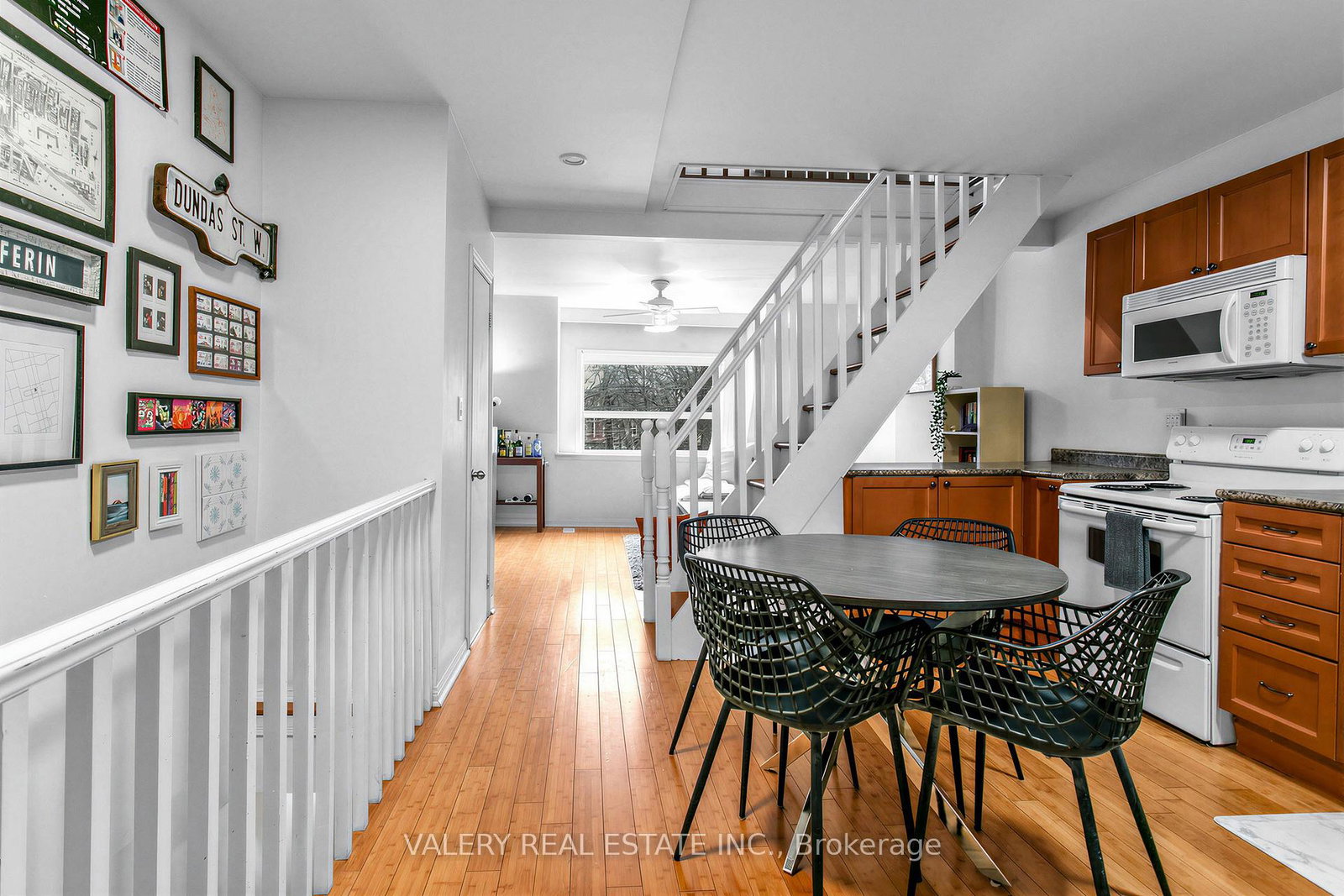 1060-dundas-street-w-toronto-ontario-c12951326
