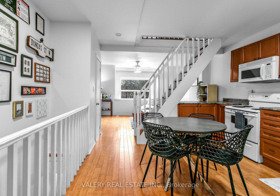 1060-dundas-street-w-toronto-ontario-c12951326