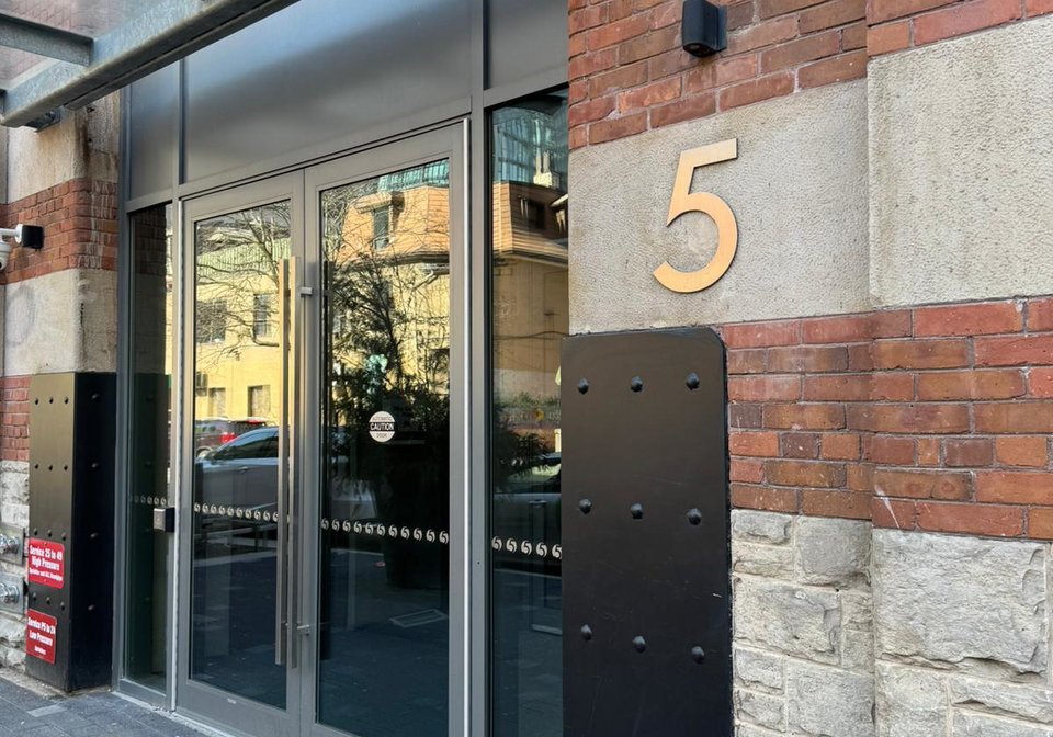 5-st-joseph-street-toronto-ontario-c12952154