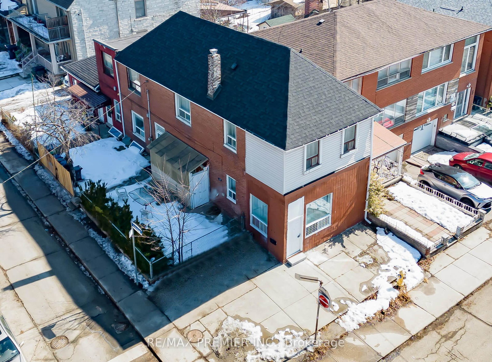 229-bellwoods-avenue-toronto-ontario-c12952252