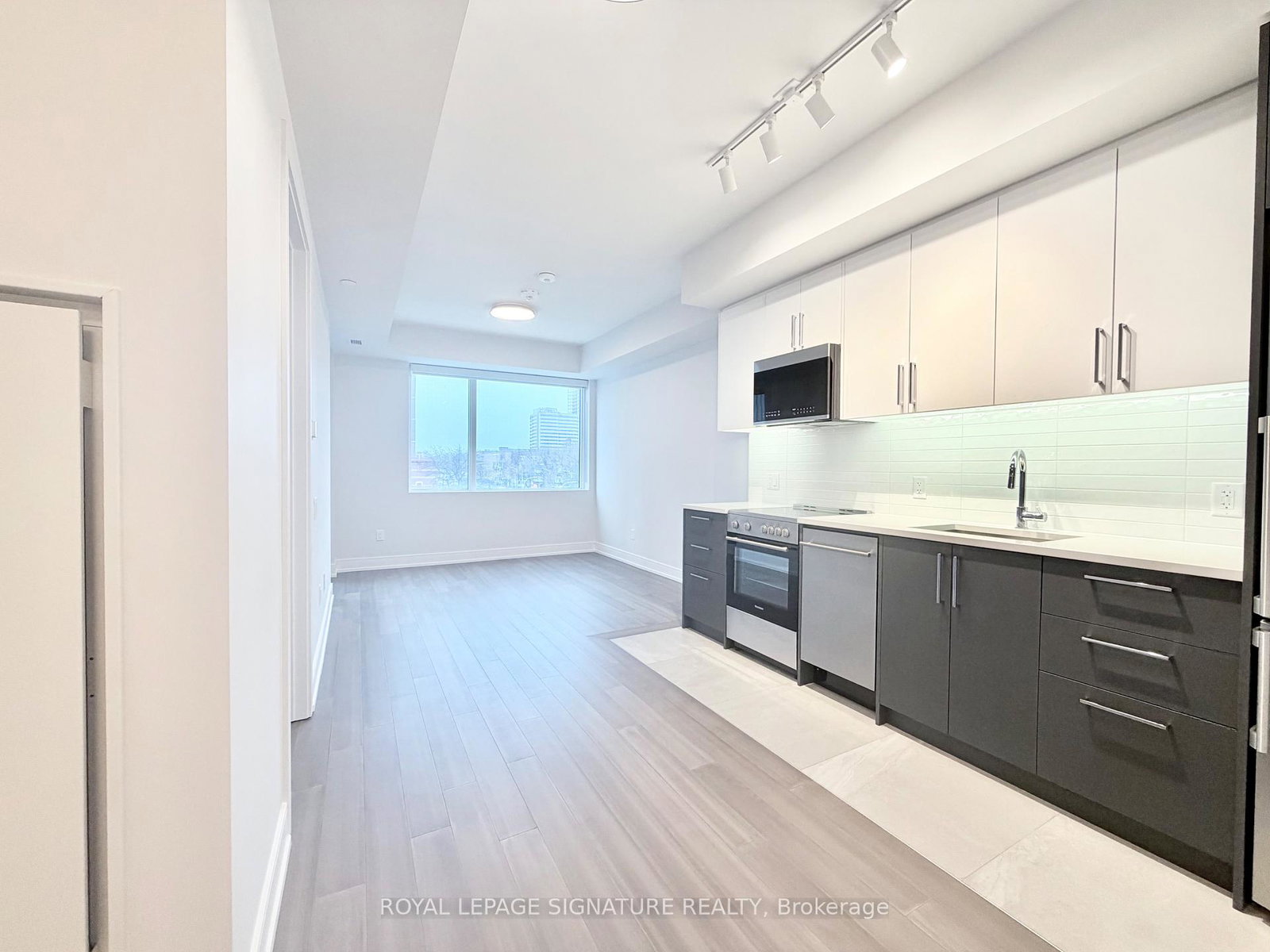 664-spadina-avenue-toronto-ontario-c12952626