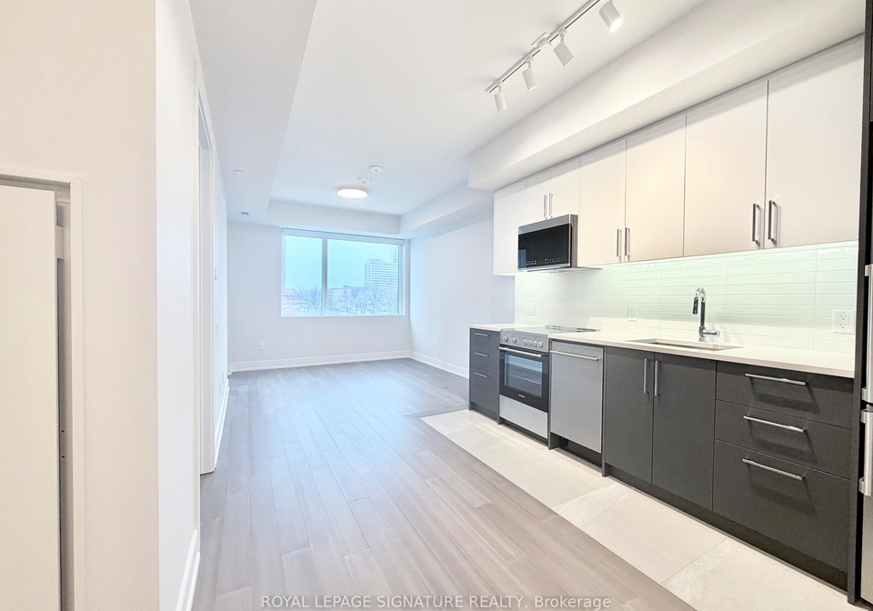 664-spadina-avenue-toronto-ontario-c12952626