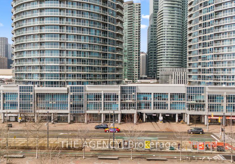 218-queens-quay-boulevard-w-toronto-ontario-c12952806