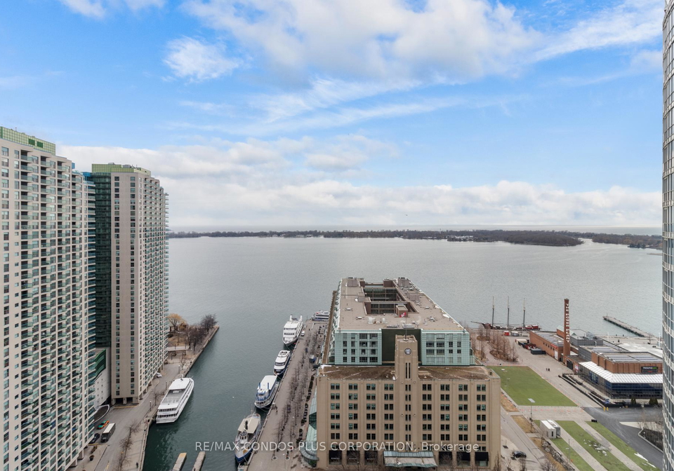 8-york-street-toronto-ontario-c12953062