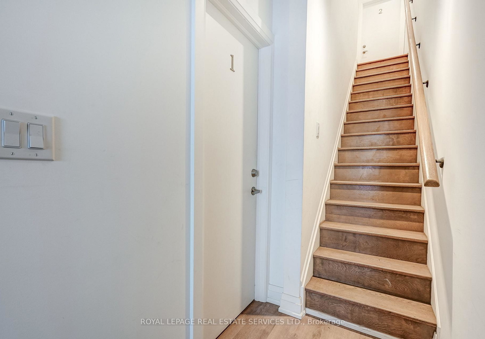 1084-college-street-toronto-ontario-c12953278