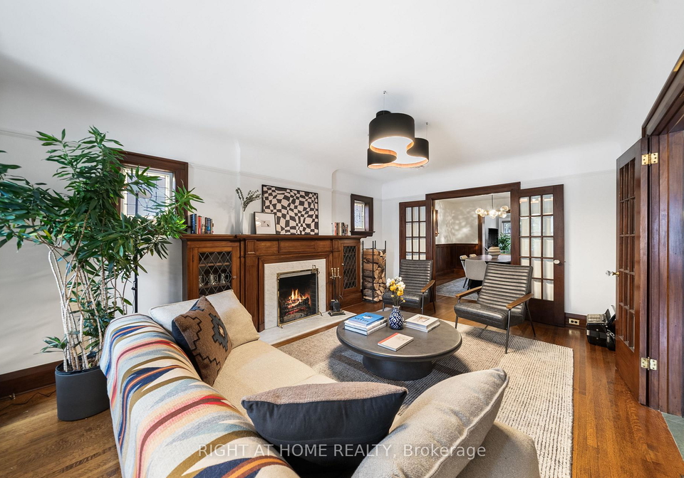 113-eastbourne-avenue-toronto-ontario-c12953538