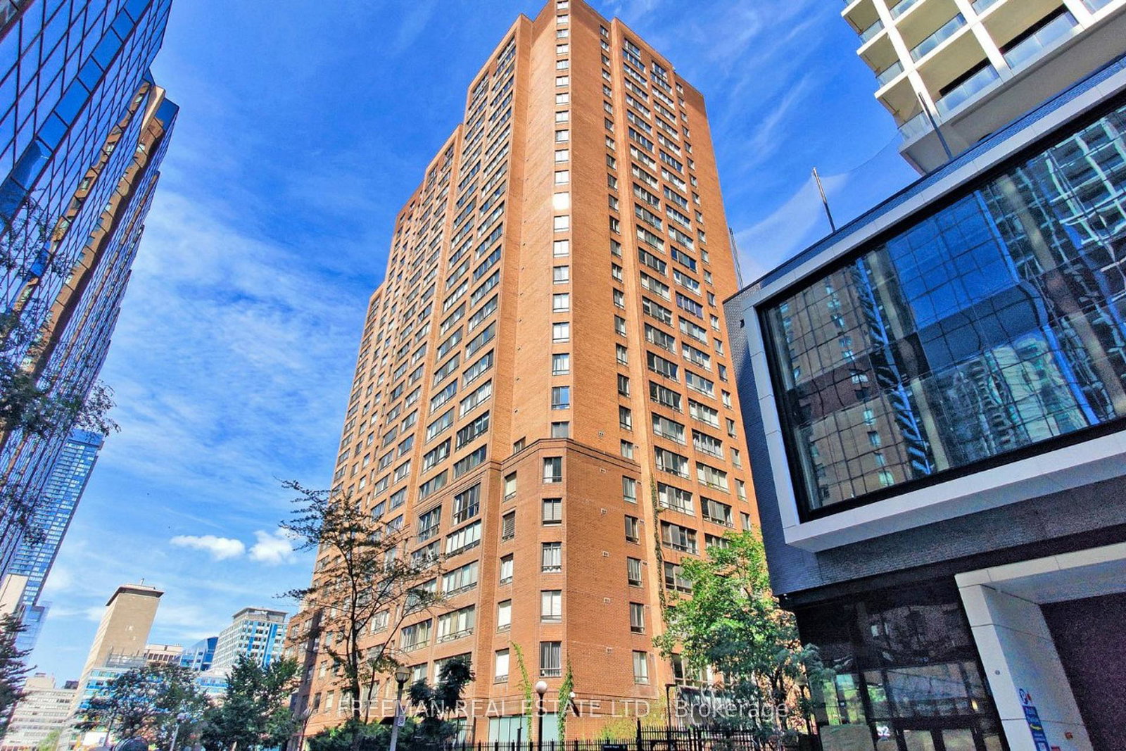 633-bay-street-toronto-ontario-c12953544