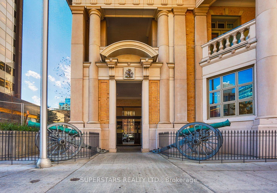 426-university-avenue-toronto-ontario-c12953592
