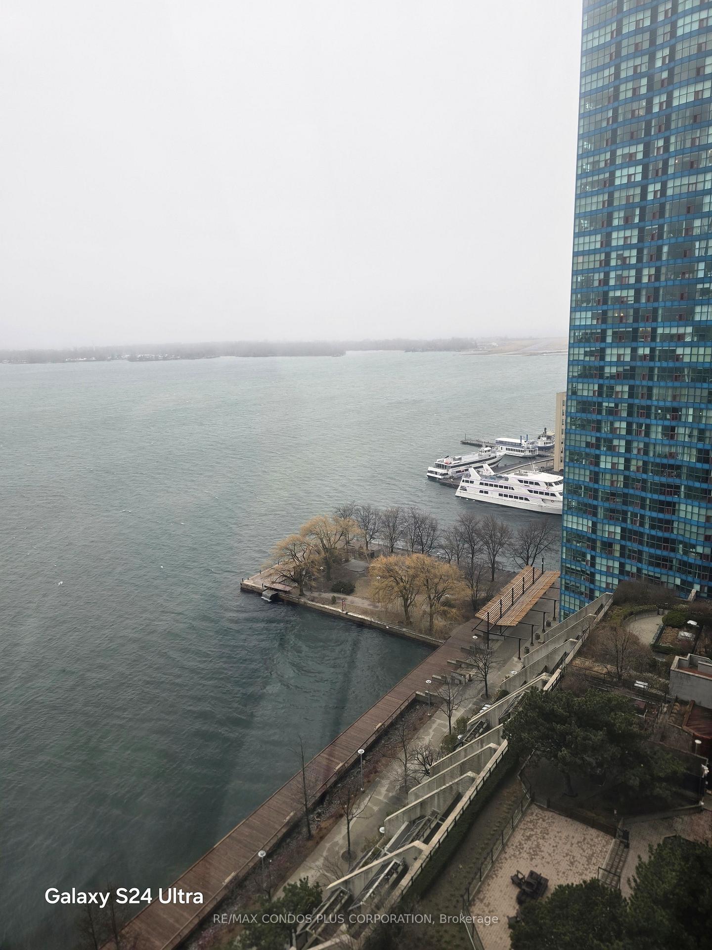 65-harbour-square-toronto-ontario-c12953850