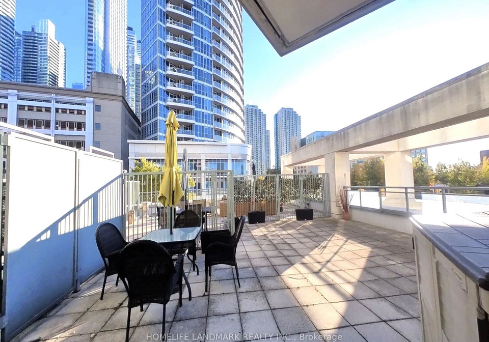 228-queens-quay-w-toronto-ontario-c12953958