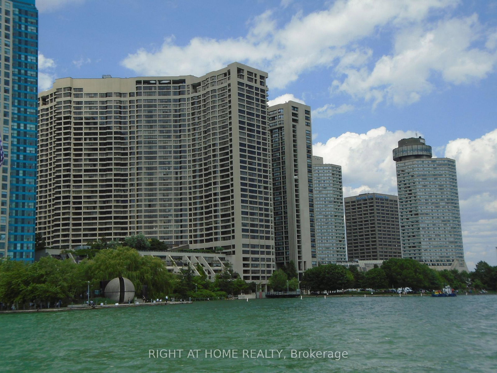 65-harbour-square-toronto-ontario-c12954004