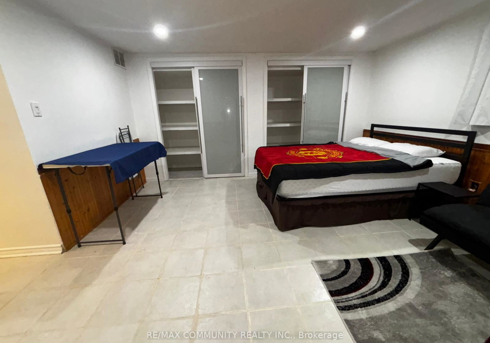 537-steeles-avenue-w-toronto-ontario-c12954094