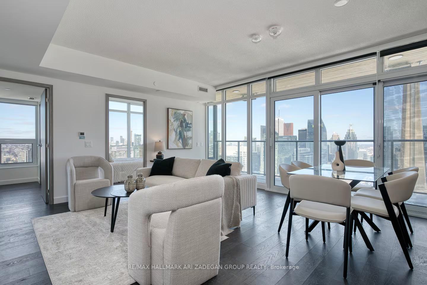 1-concord-cityplace-way-toronto-ontario-c12954204