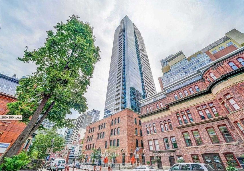 5-st-joseph-street-toronto-ontario-c12954832